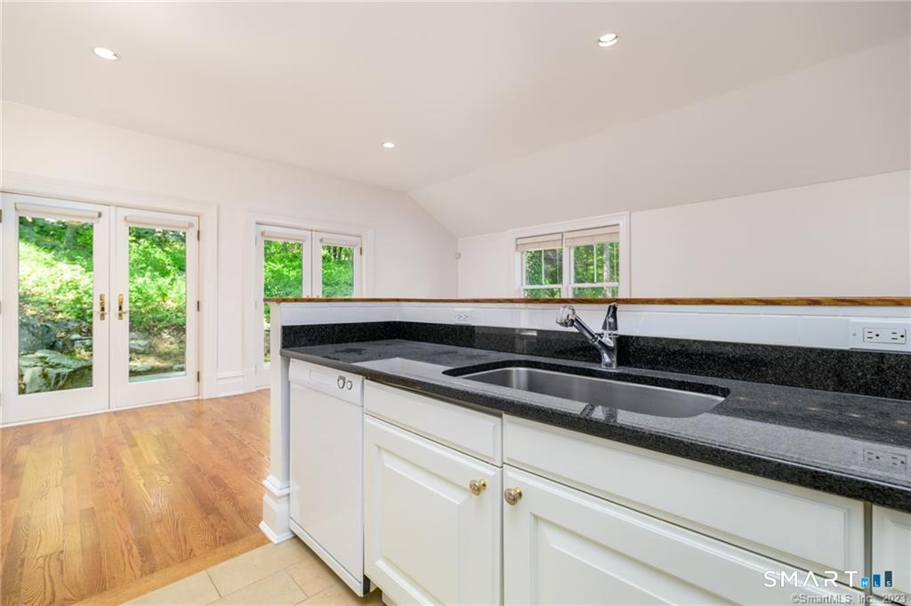 102 Ladder Hill North Road Weston CT 06883