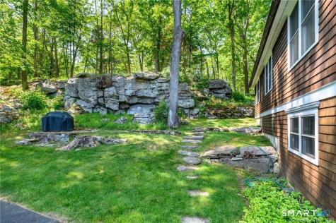 102 Ladder Hill North Road Weston CT 06883