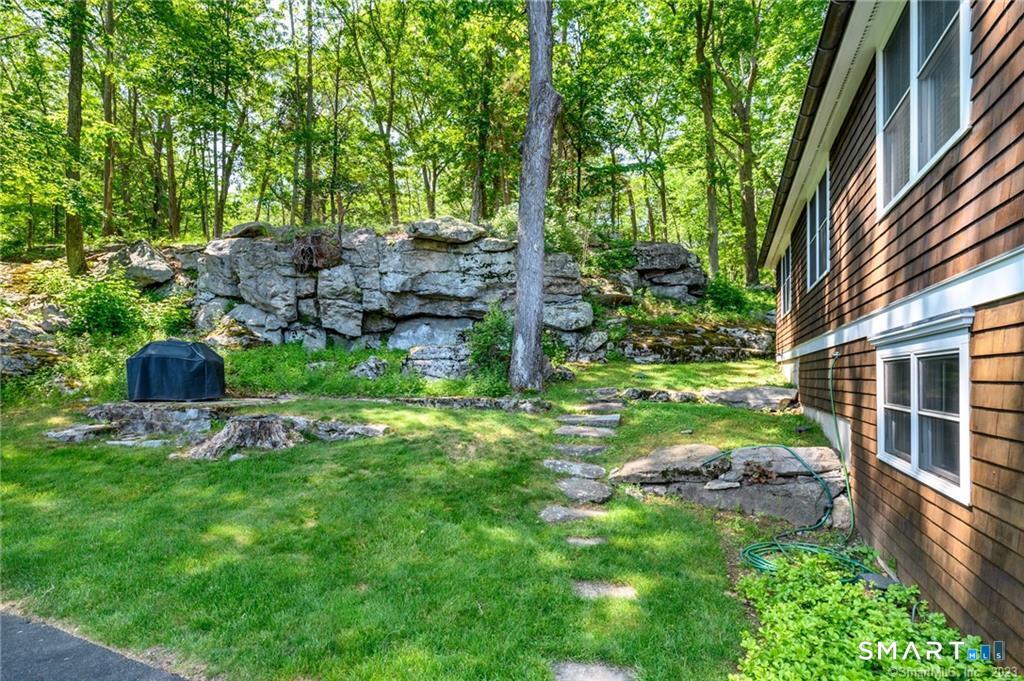 102 Ladder Hill North Road Weston CT 06883