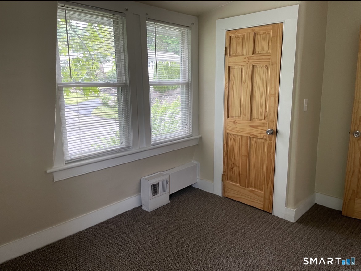 26 Cedric Avenue Derby CT 06418