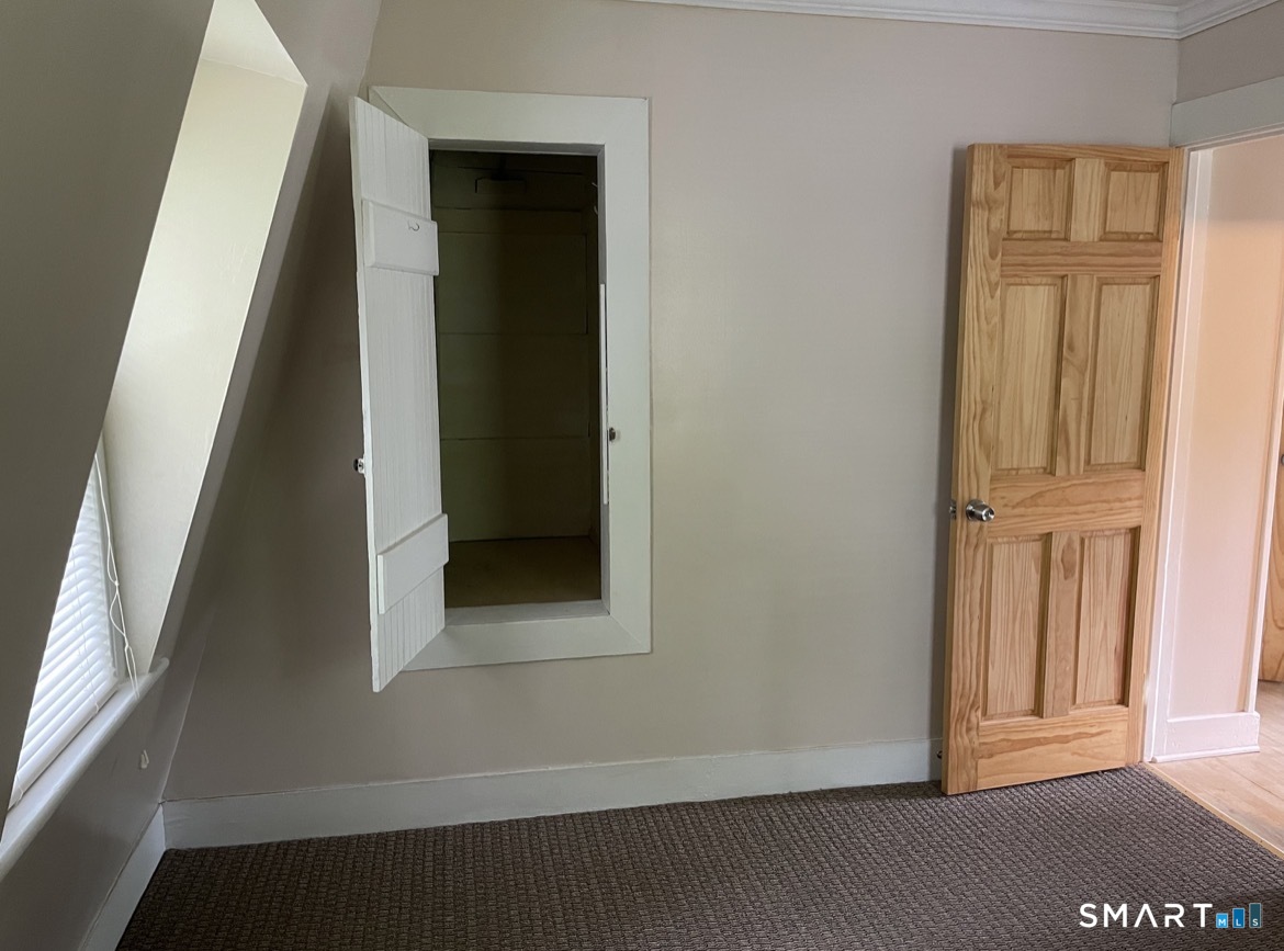 26 Cedric Avenue Derby CT 06418