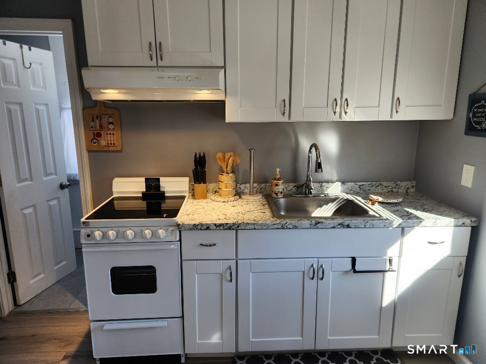 16 Breen Avenue Old Lyme CT 06371