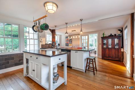 76 North Street Roxbury CT 06783