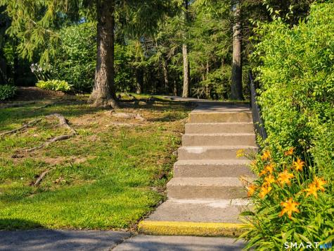 59 Rockledge Loop Torrington CT 06790