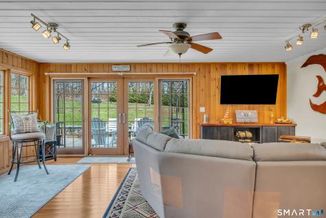 51 West Lake Avenue Guilford CT 06437