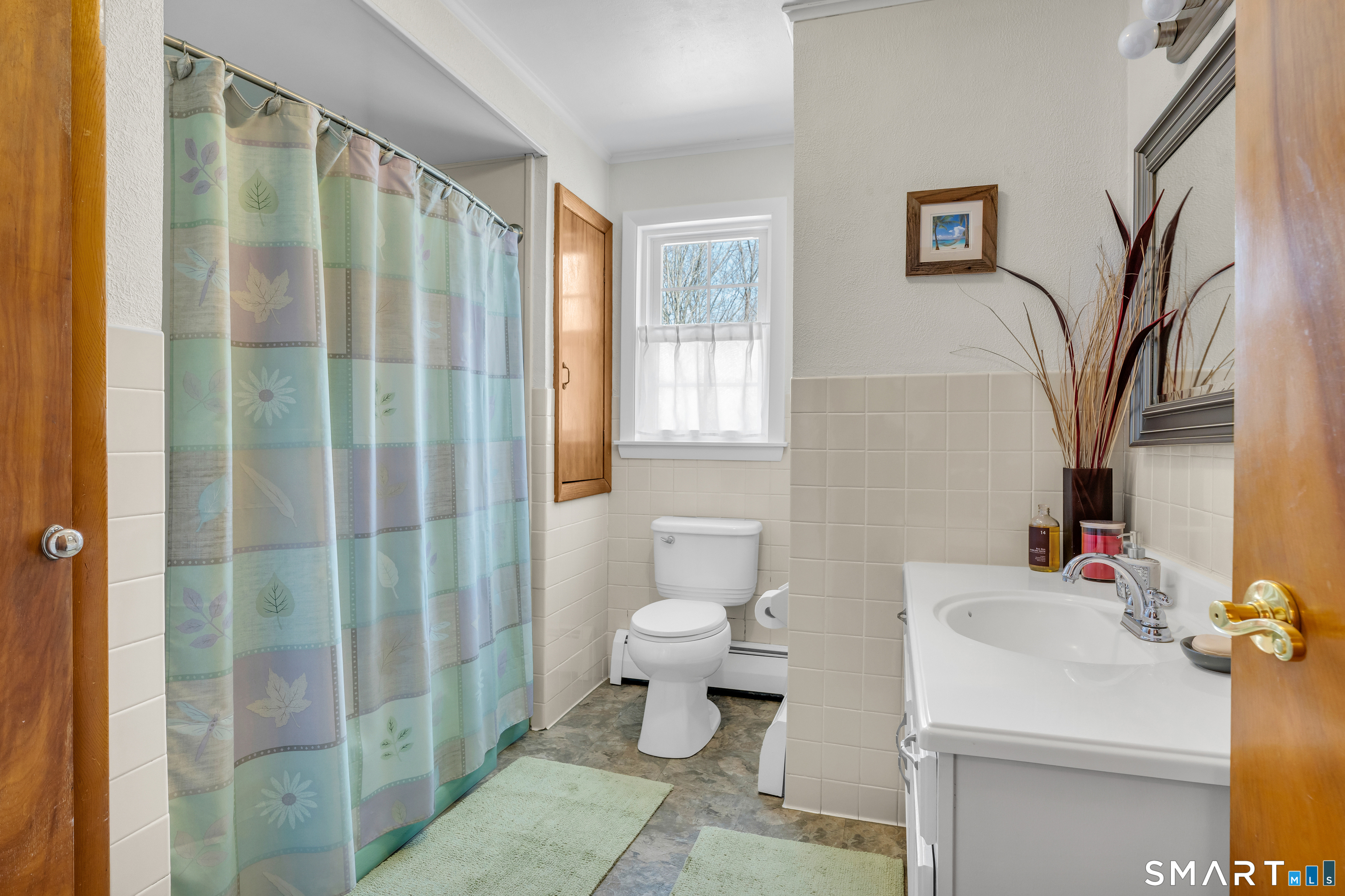51 West Lake Avenue Guilford CT 06437