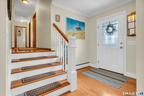 51 West Lake Avenue Guilford CT 06437