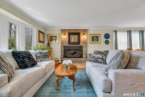 51 West Lake Avenue Guilford CT 06437