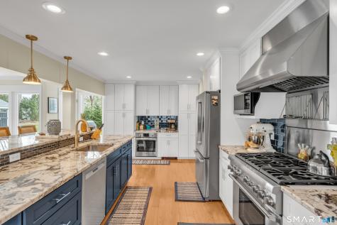 51 West Lake Avenue Guilford CT 06437