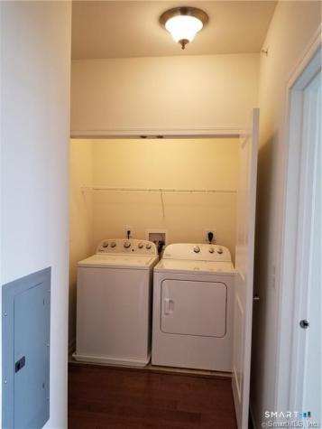 424 Center Meadow Lane Danbury CT 06810