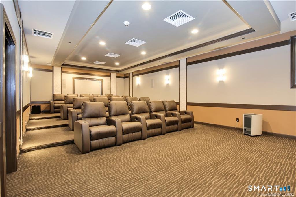 424 Center Meadow Lane Danbury CT 06810