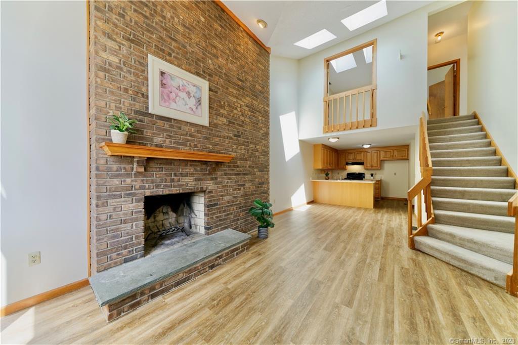 107 Ivy Lane South Windsor CT 06074
