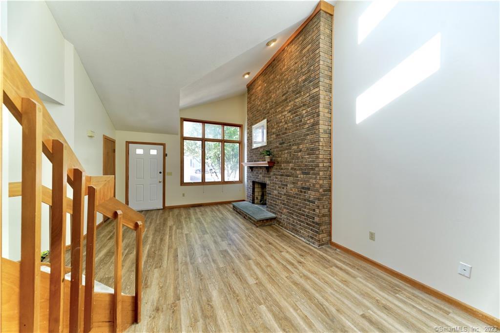 107 Ivy Lane South Windsor CT 06074
