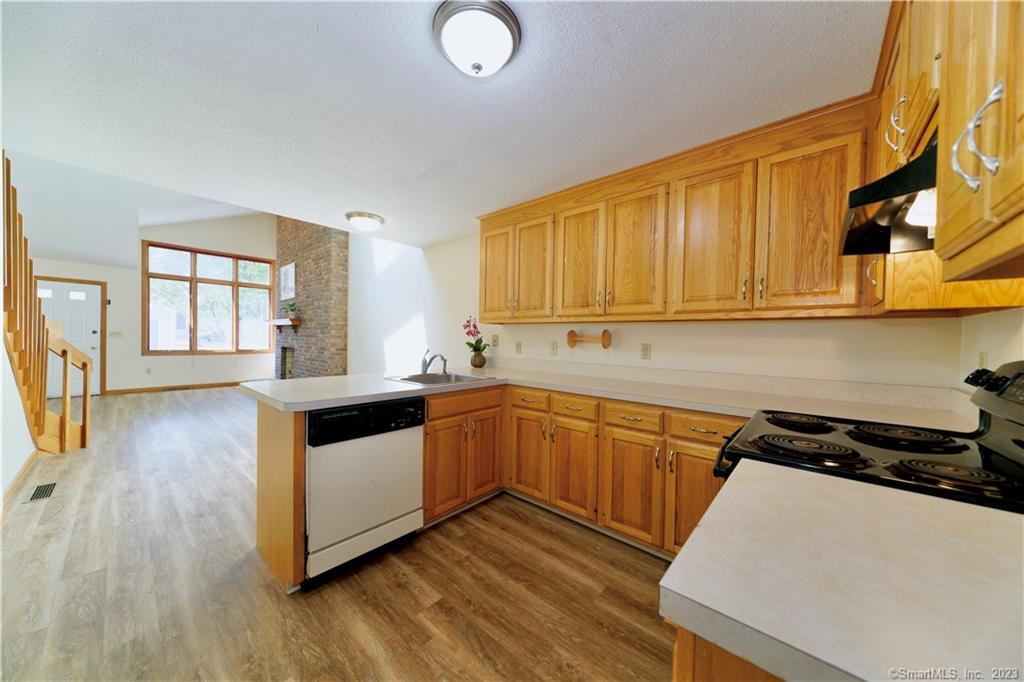 107 Ivy Lane South Windsor CT 06074