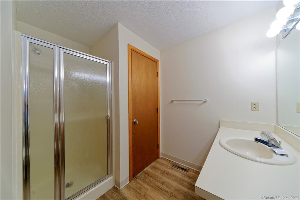 107 Ivy Lane South Windsor CT 06074