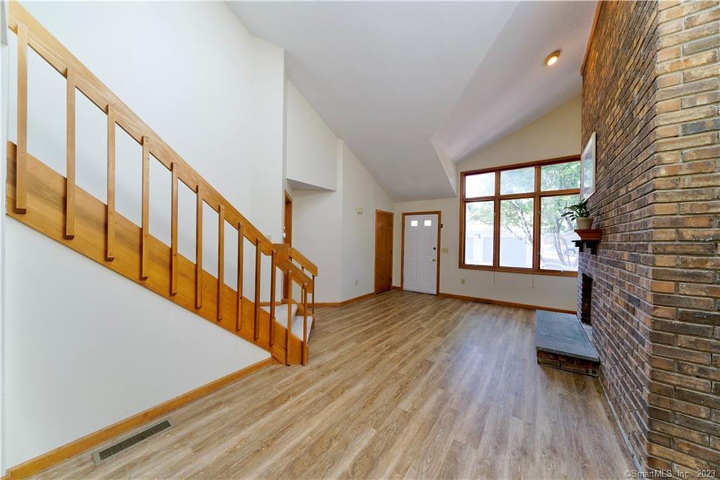 107 Ivy Lane South Windsor CT 06074
