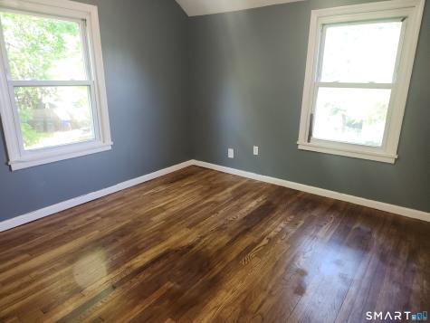 191 Dupont Place Bridgeport CT 06610