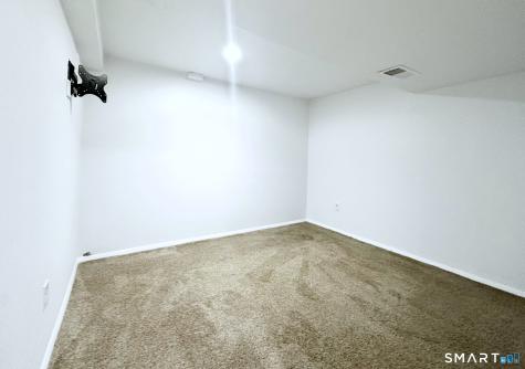 153 Penn Common Milford CT 06460