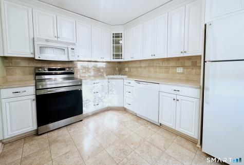 153 Penn Common Milford CT 06460