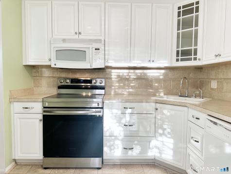 153 Penn Common Milford CT 06460