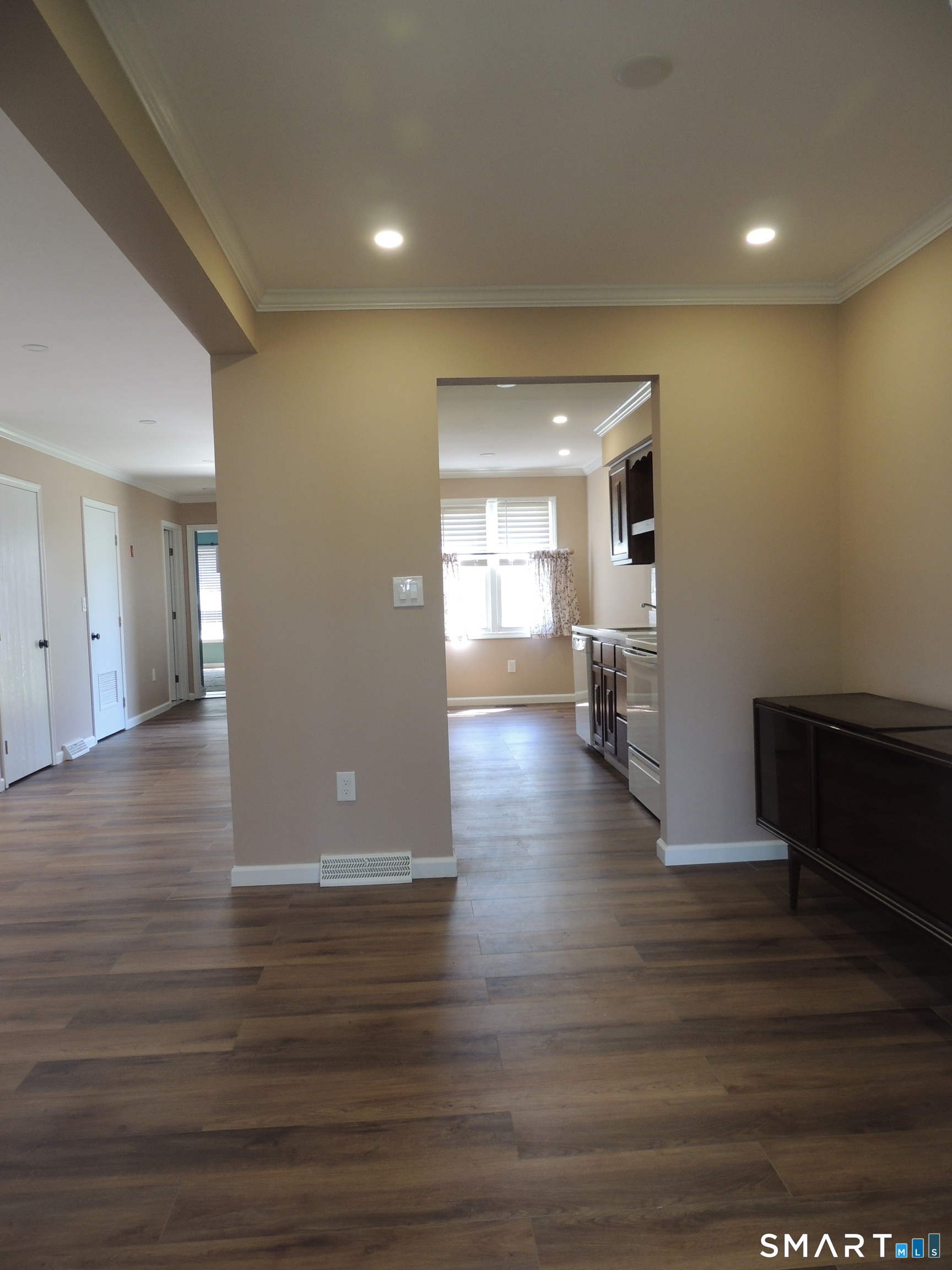124 South Montowese Street Branford CT 06405