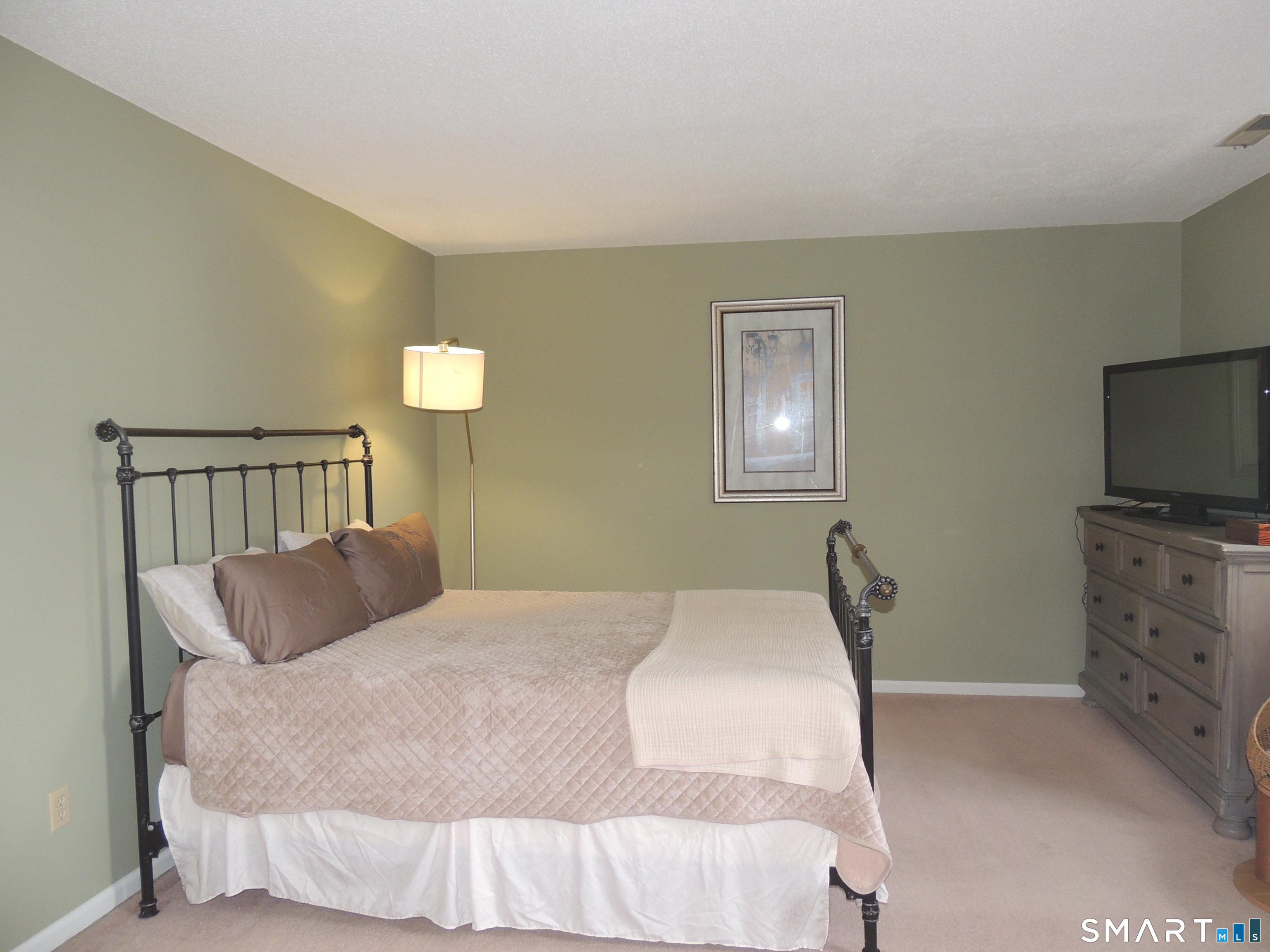 124 South Montowese Street Branford CT 06405