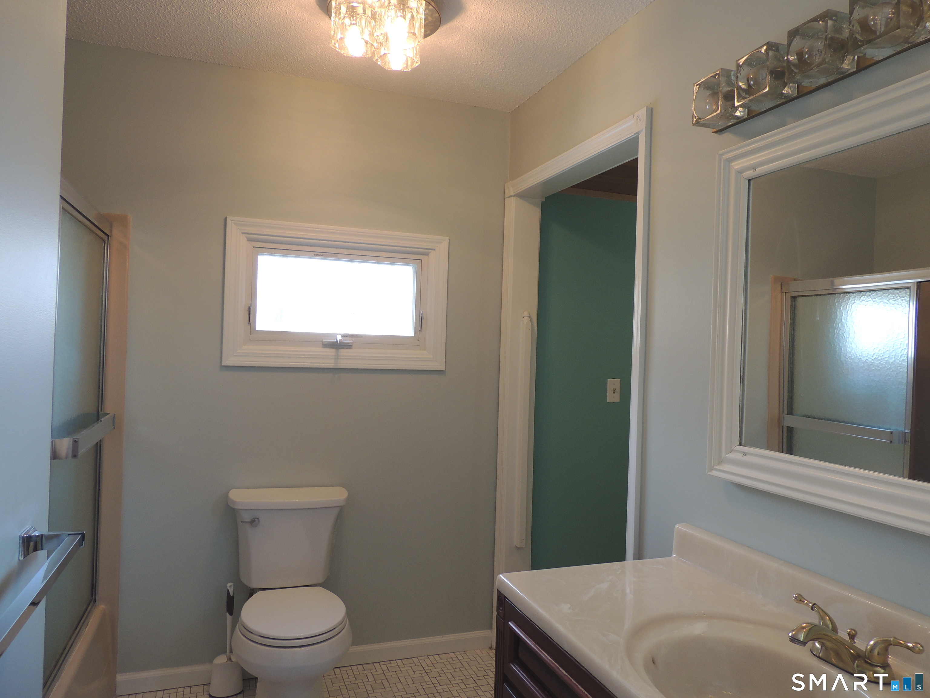 124 South Montowese Street Branford CT 06405