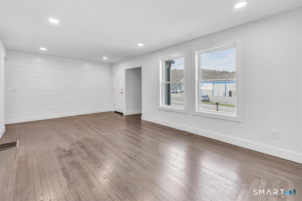 161 Pines Bridge Road Beacon Falls CT 06403