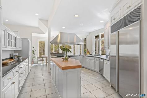 32 Buttonball Lane Weston CT 06883
