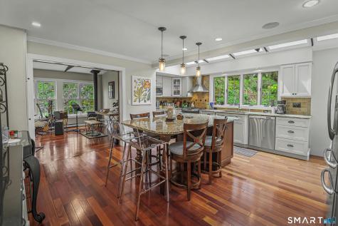 16 Twixt Hills Road Ridgefield CT 06877