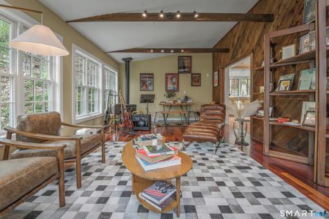 16 Twixt Hills Road Ridgefield CT 06877