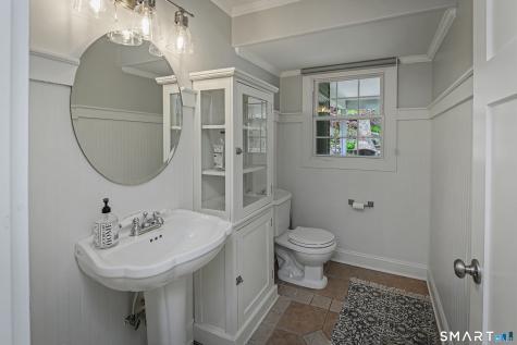 16 Twixt Hills Road Ridgefield CT 06877