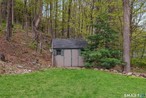 16 Twixt Hills Road Ridgefield CT 06877