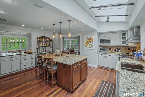 16 Twixt Hills Road Ridgefield CT 06877