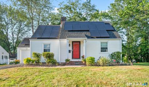 12 Iroquois Road West Hartford CT 06117
