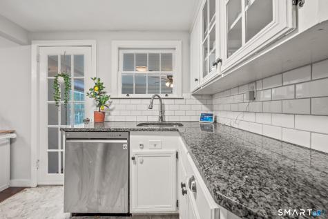 12 Iroquois Road West Hartford CT 06117