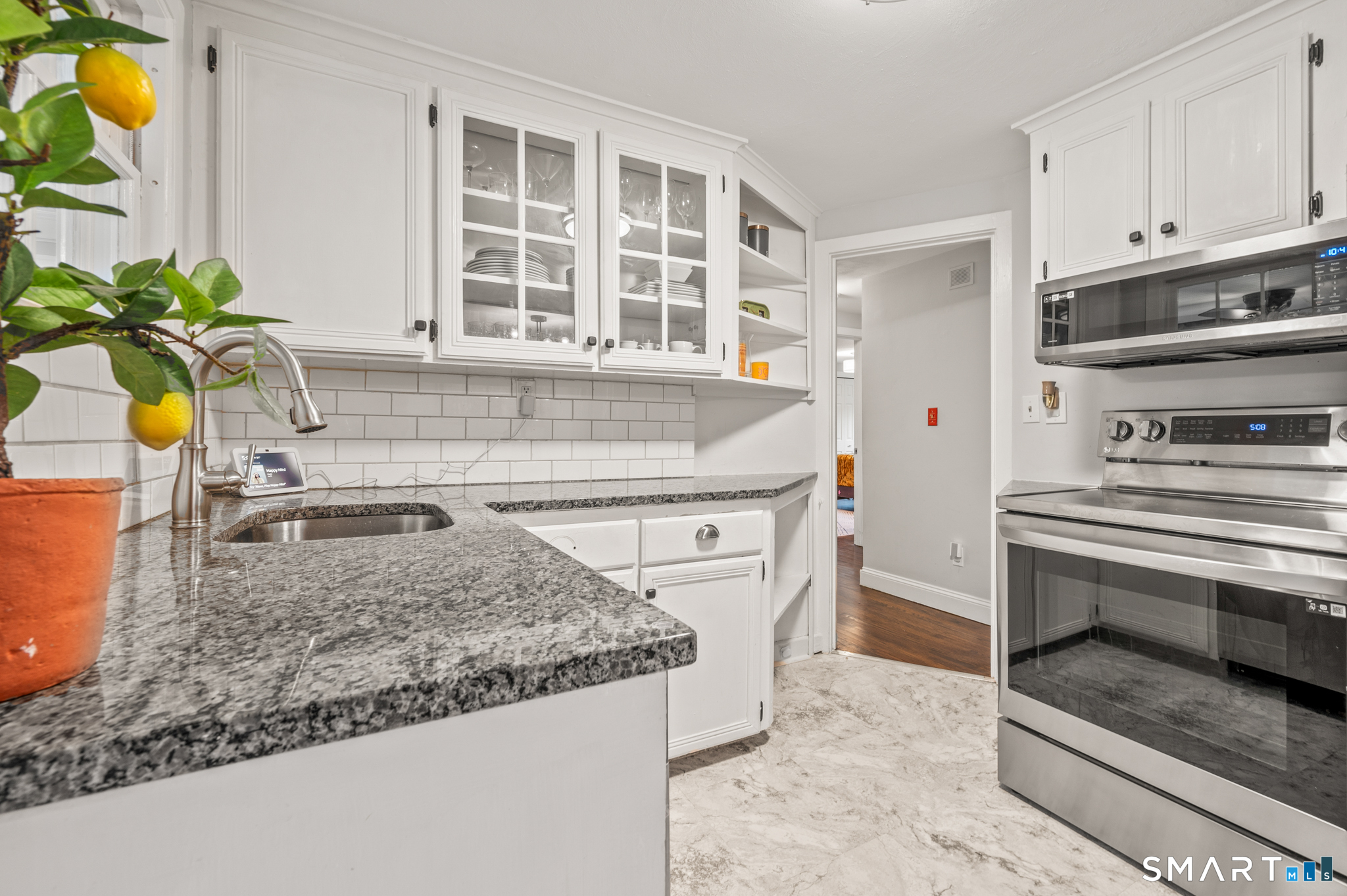 12 Iroquois Road West Hartford CT 06117
