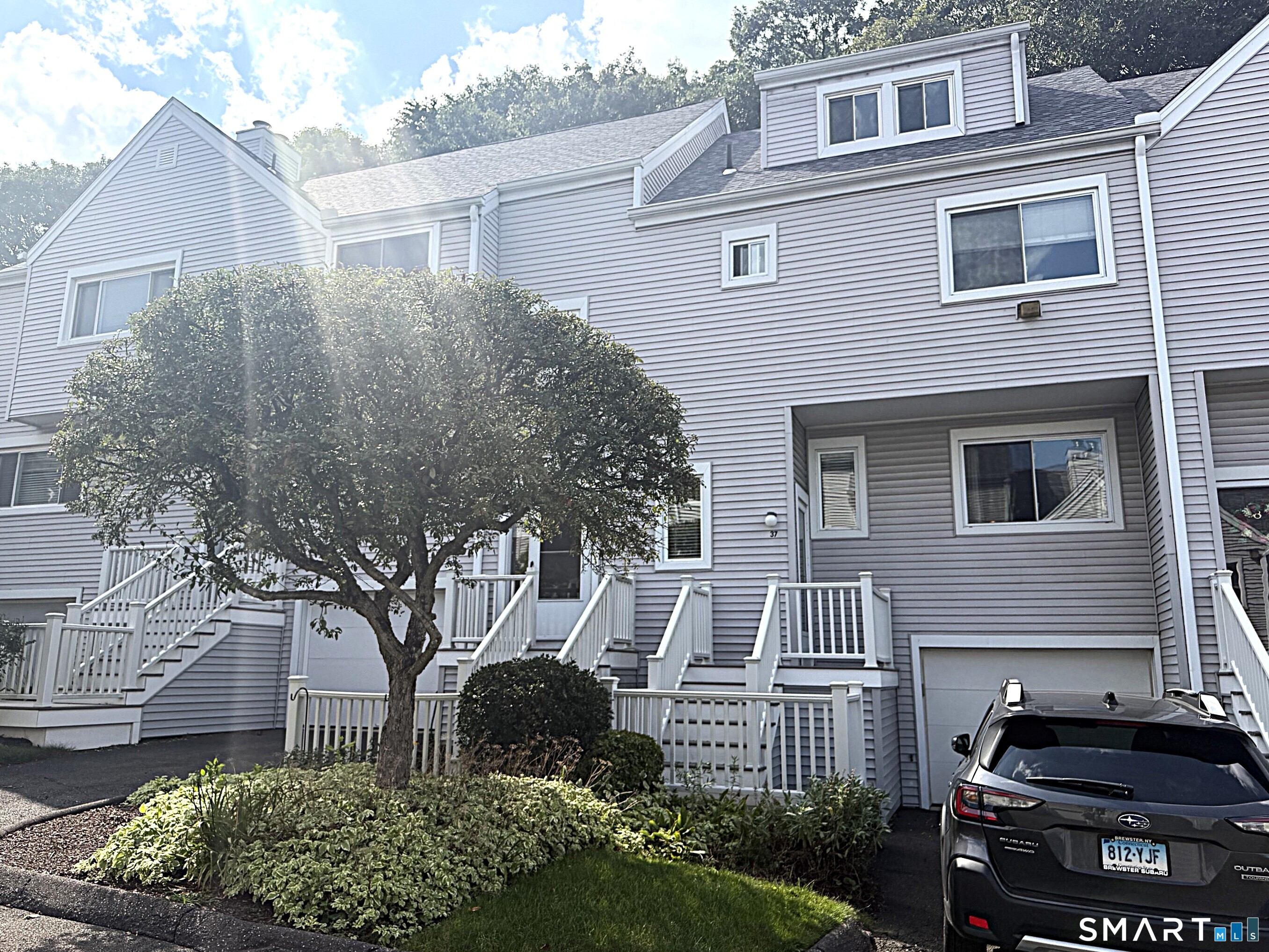 37 Country Place Shelton CT 06484