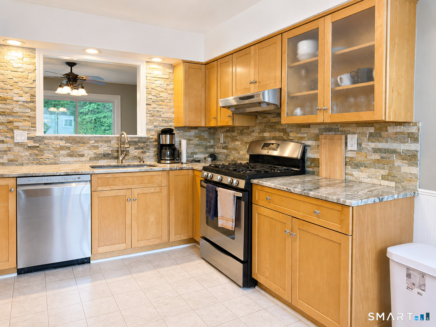 37 Country Place Shelton CT 06484