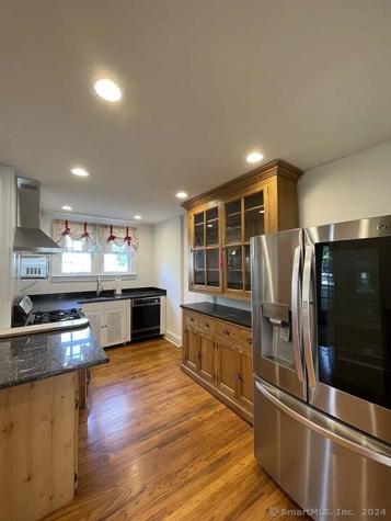 46 Parkway Fairfield CT 06824