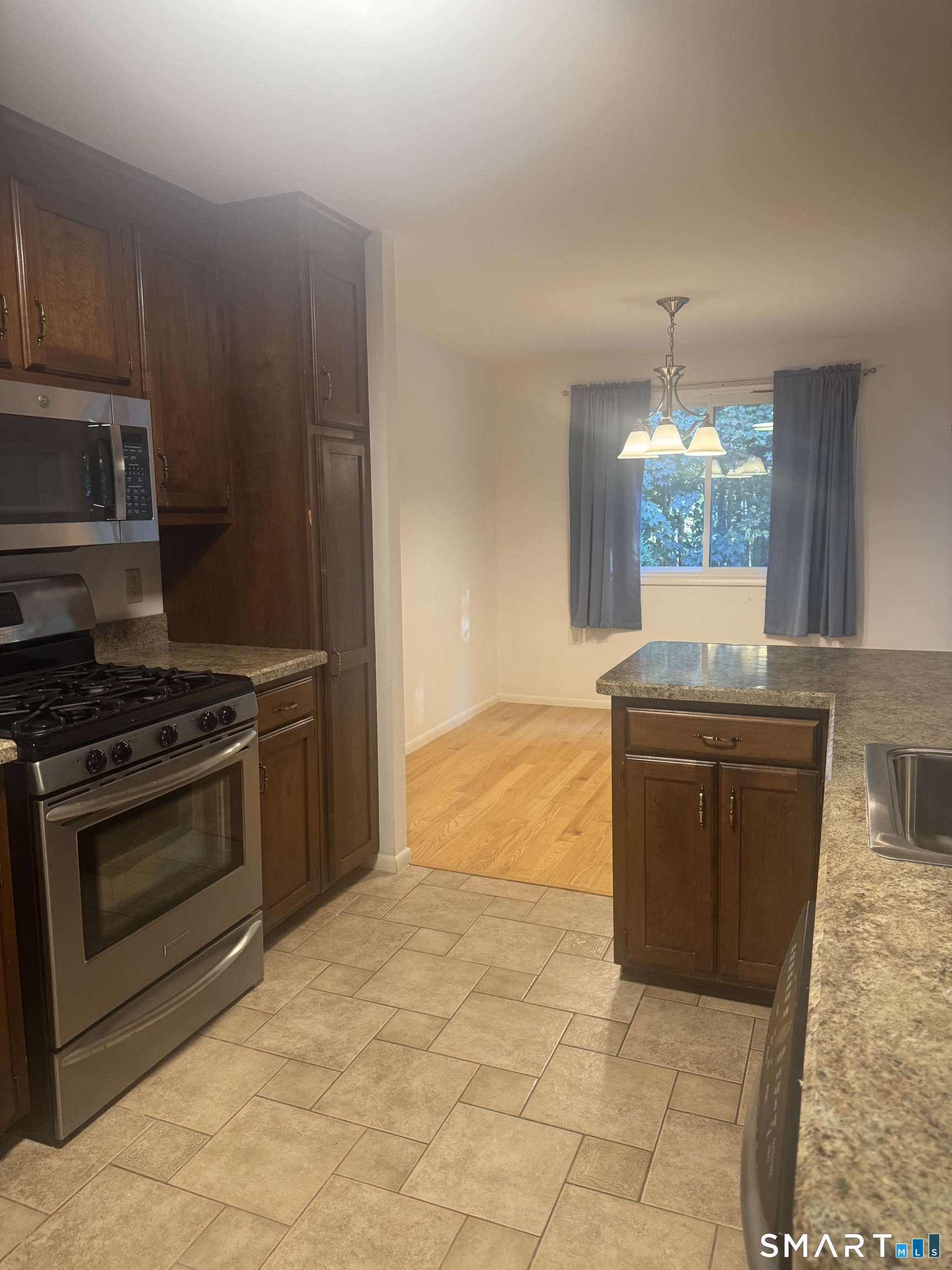 94 Oak Forest Drive Manchester CT 06042