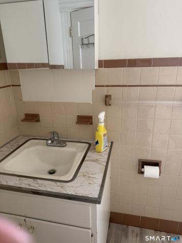 59 Baldwin Avenue Waterbury CT 06706