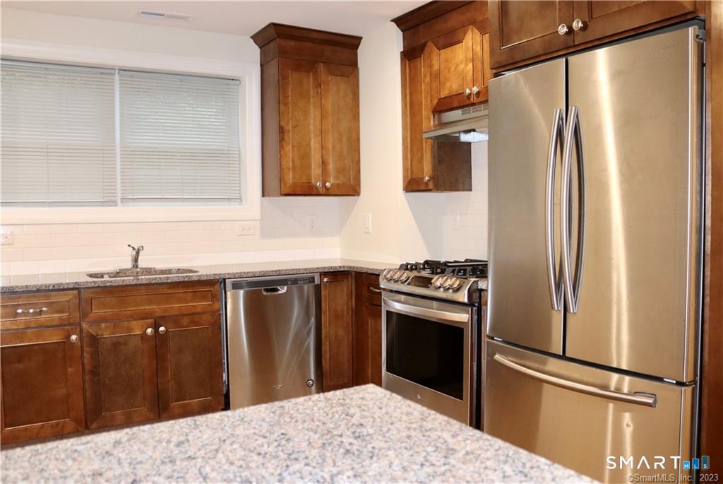 952 Lindley Street Bridgeport CT 06606