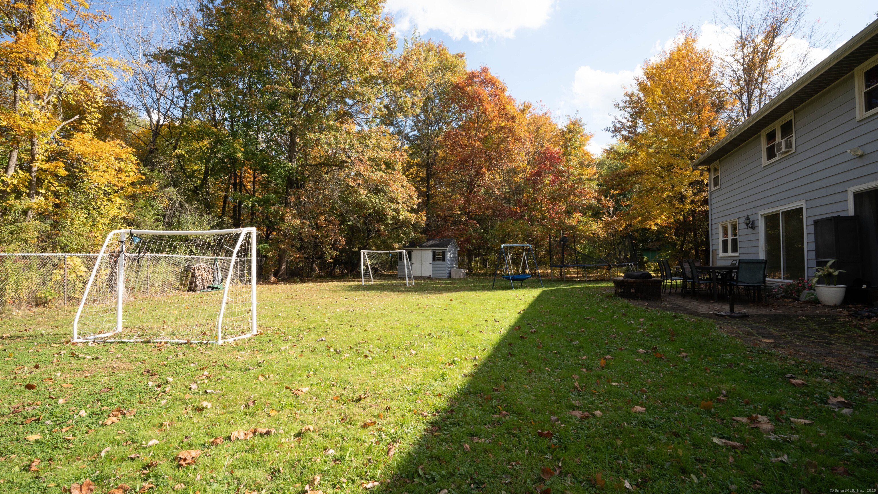 24 Coburn Circle Newington CT 06111