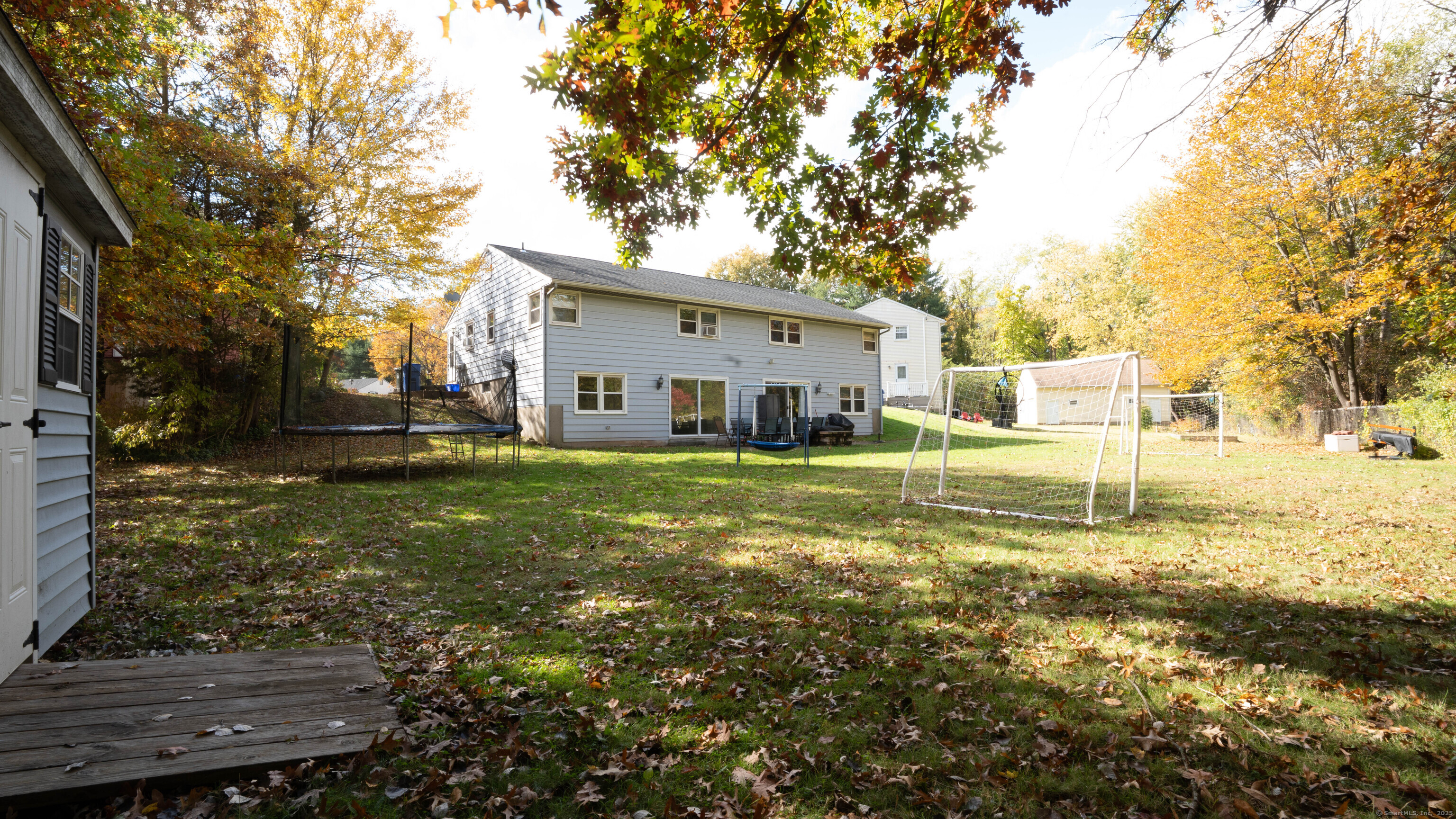 24 Coburn Circle Newington CT 06111