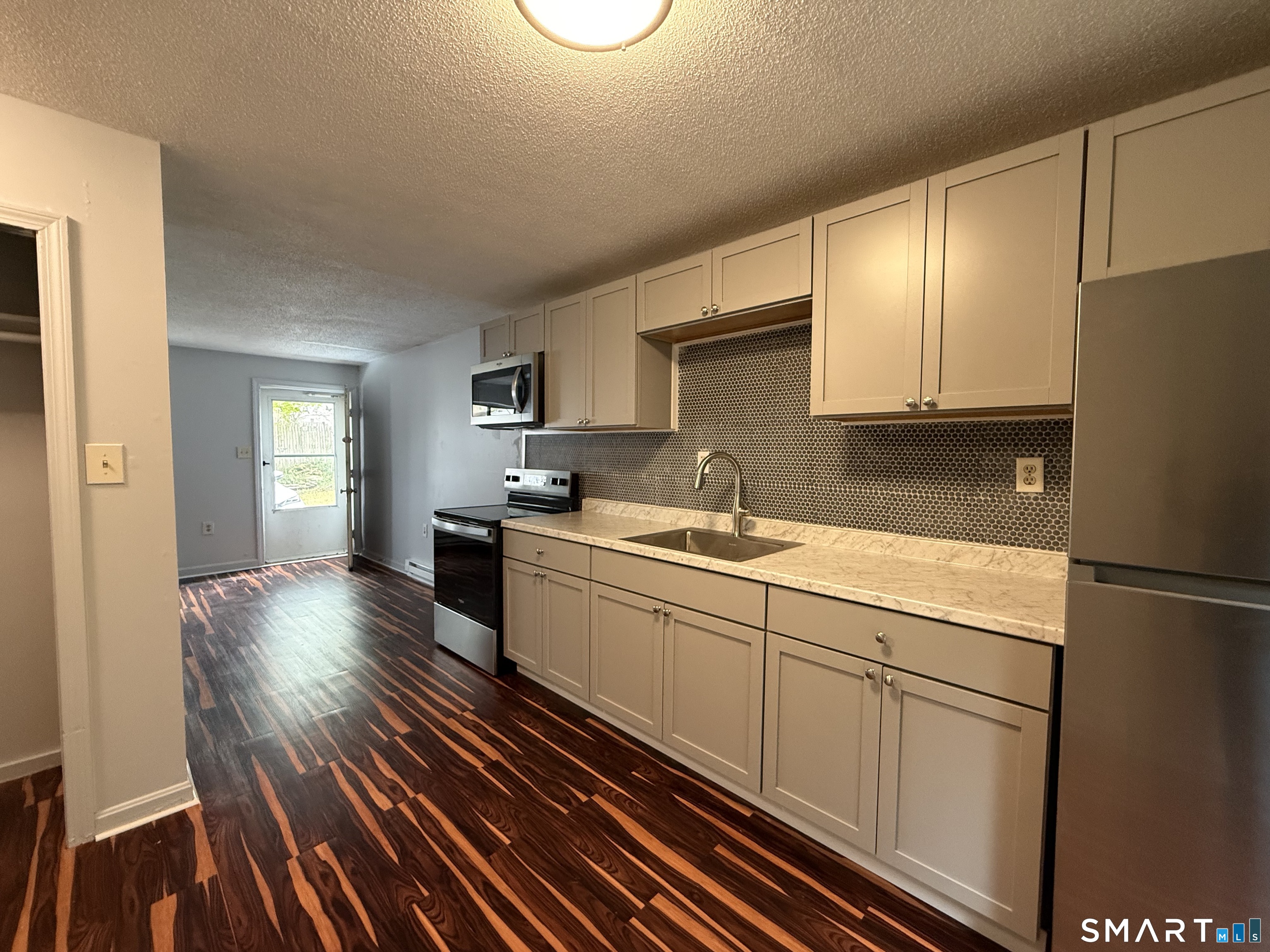 76 Summer Street New London CT 06320