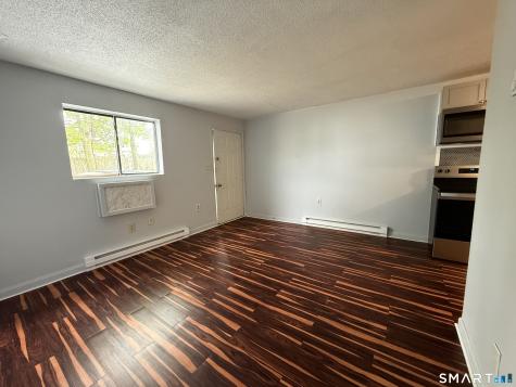 76 Summer Street New London CT 06320