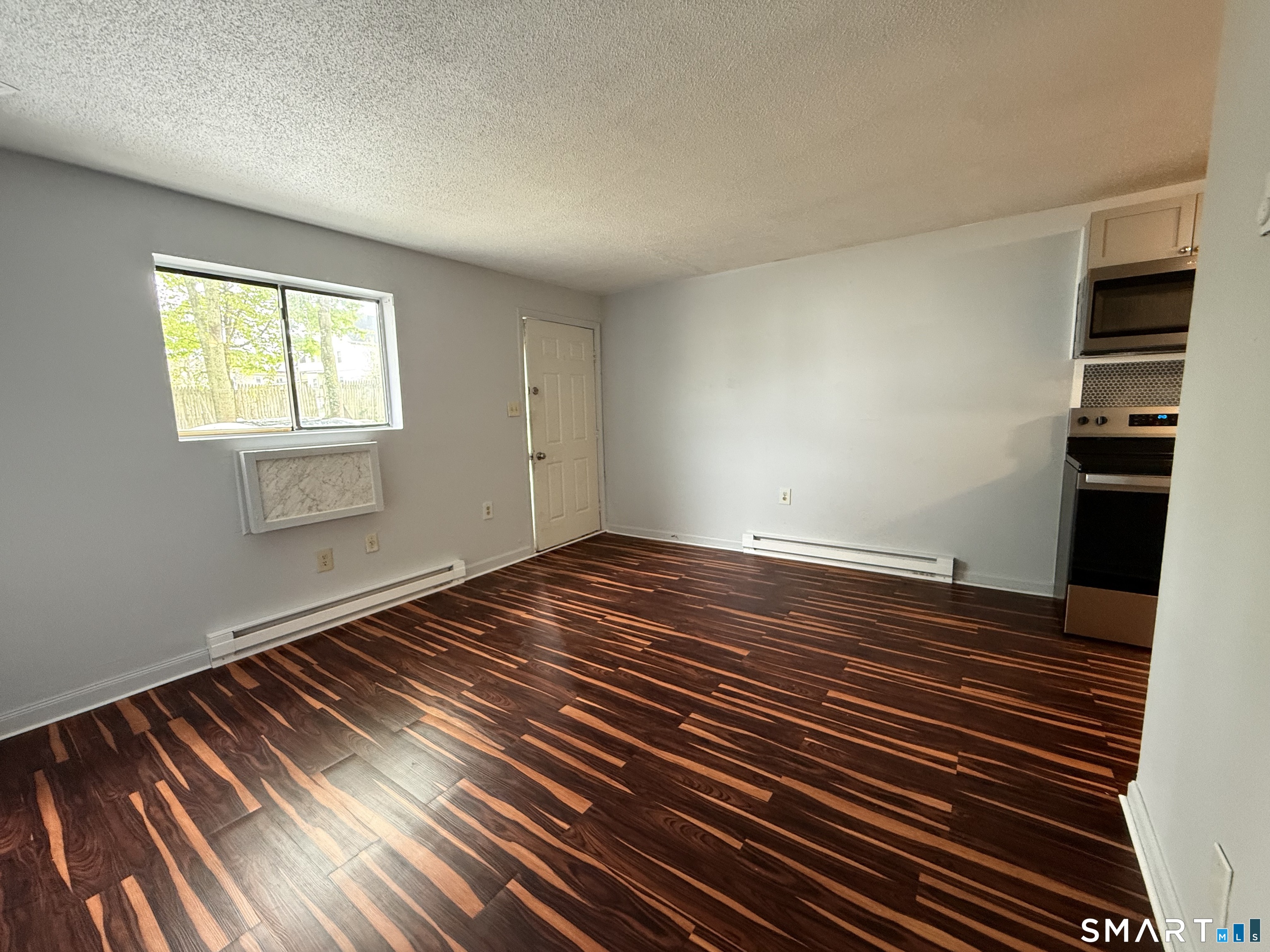 76 Summer Street New London CT 06320