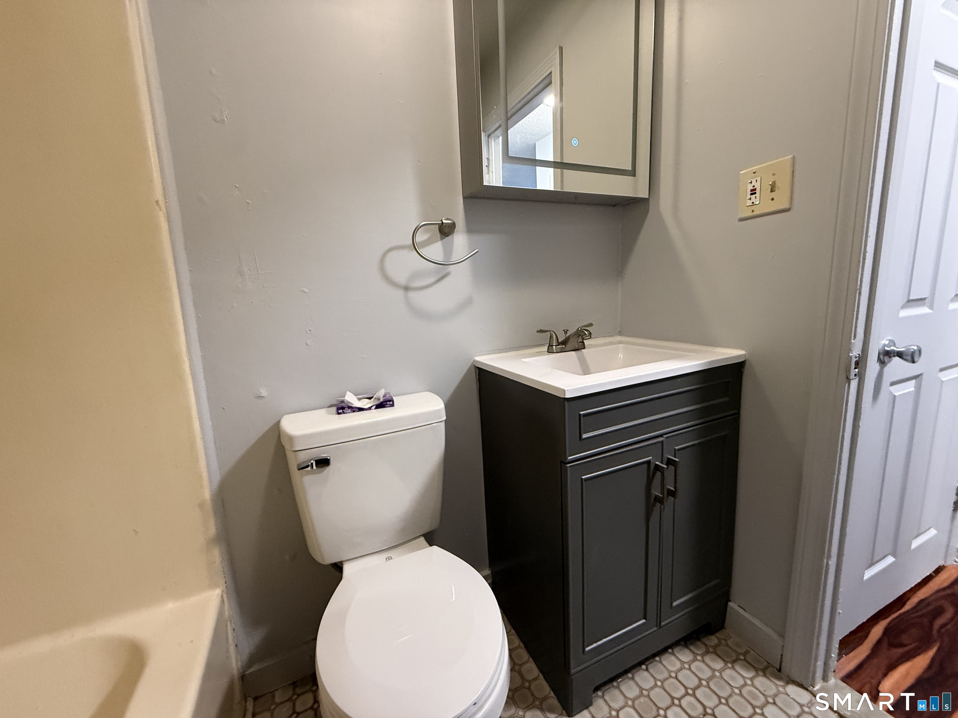 76 Summer Street New London CT 06320