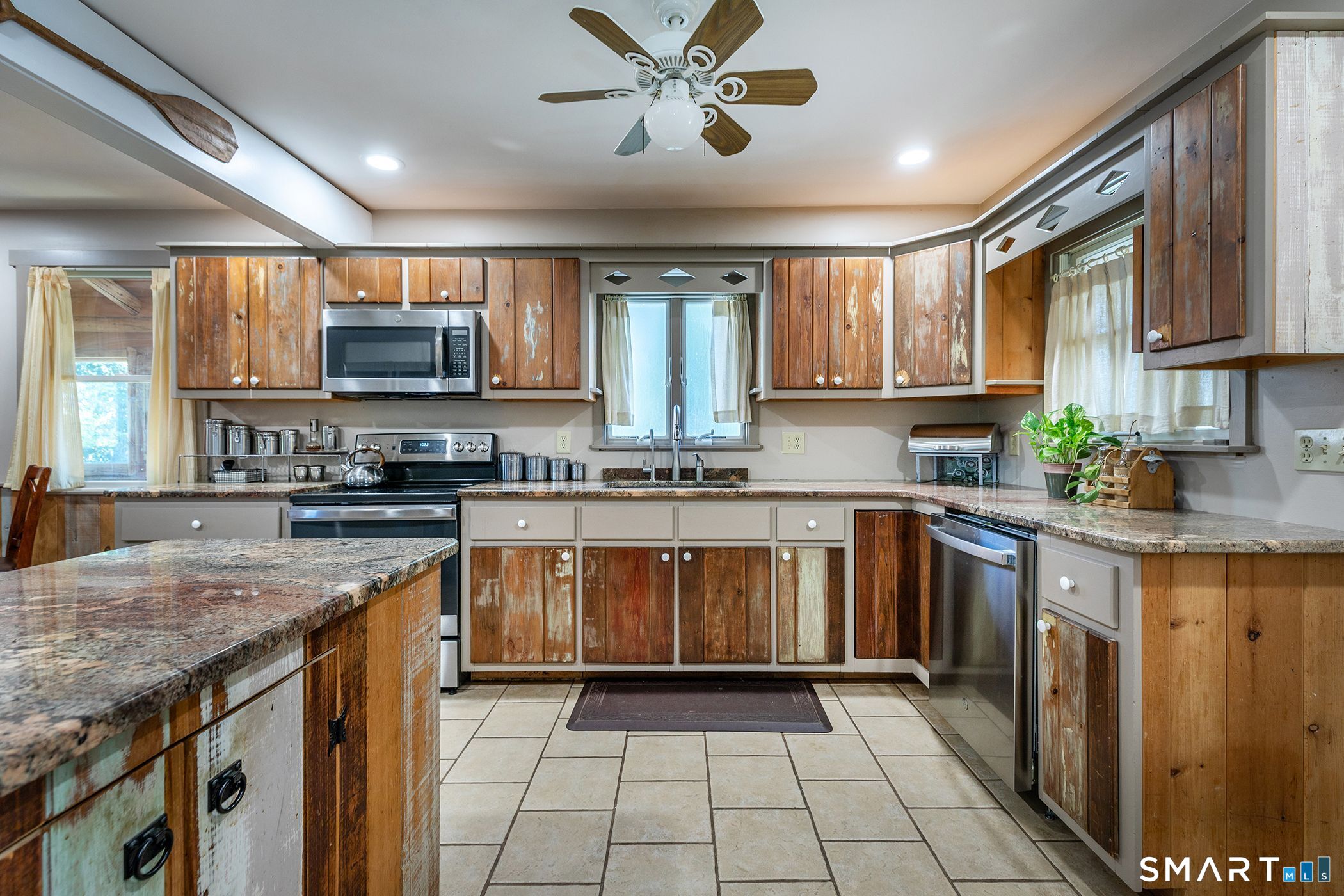 28 Fox Run New Fairfield CT 06812